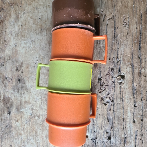 TUPPERWARE | Vintage Stackable Mugs - Set of 4 - Picture 7 of 7